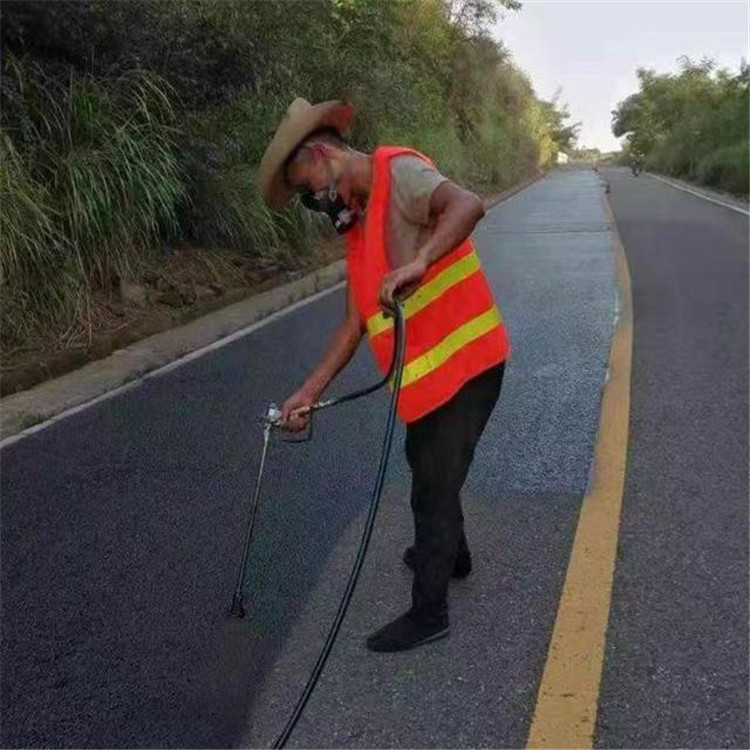 潼南 彩色防滑路面的底涂是保障路面附着力