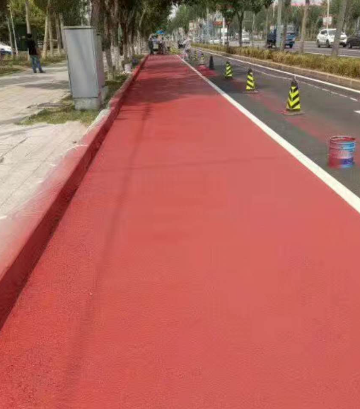潼南彩色路面喷涂施工要点